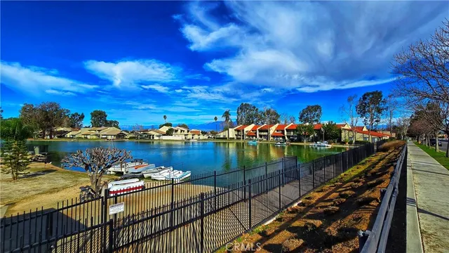 $350,000 | 1586 Border Avenue, Unit G, Corona, CA 92882