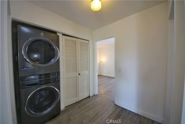 $350,000 | 1586 Border Avenue, Unit G, Corona, CA 92882