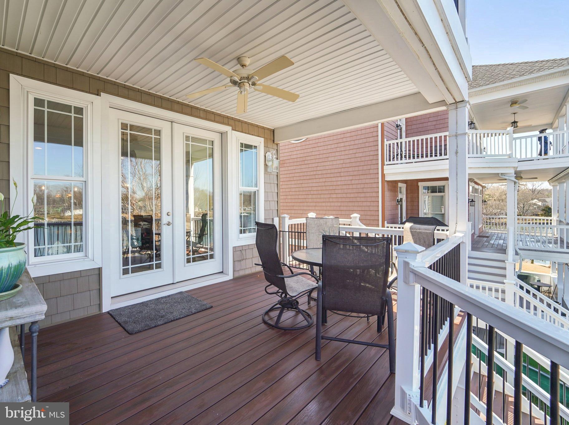 424 Katherine Avenue Baltimore, MD 21221 - Photo 33 of 77 a view of a dining room with furniture window and wooden floor