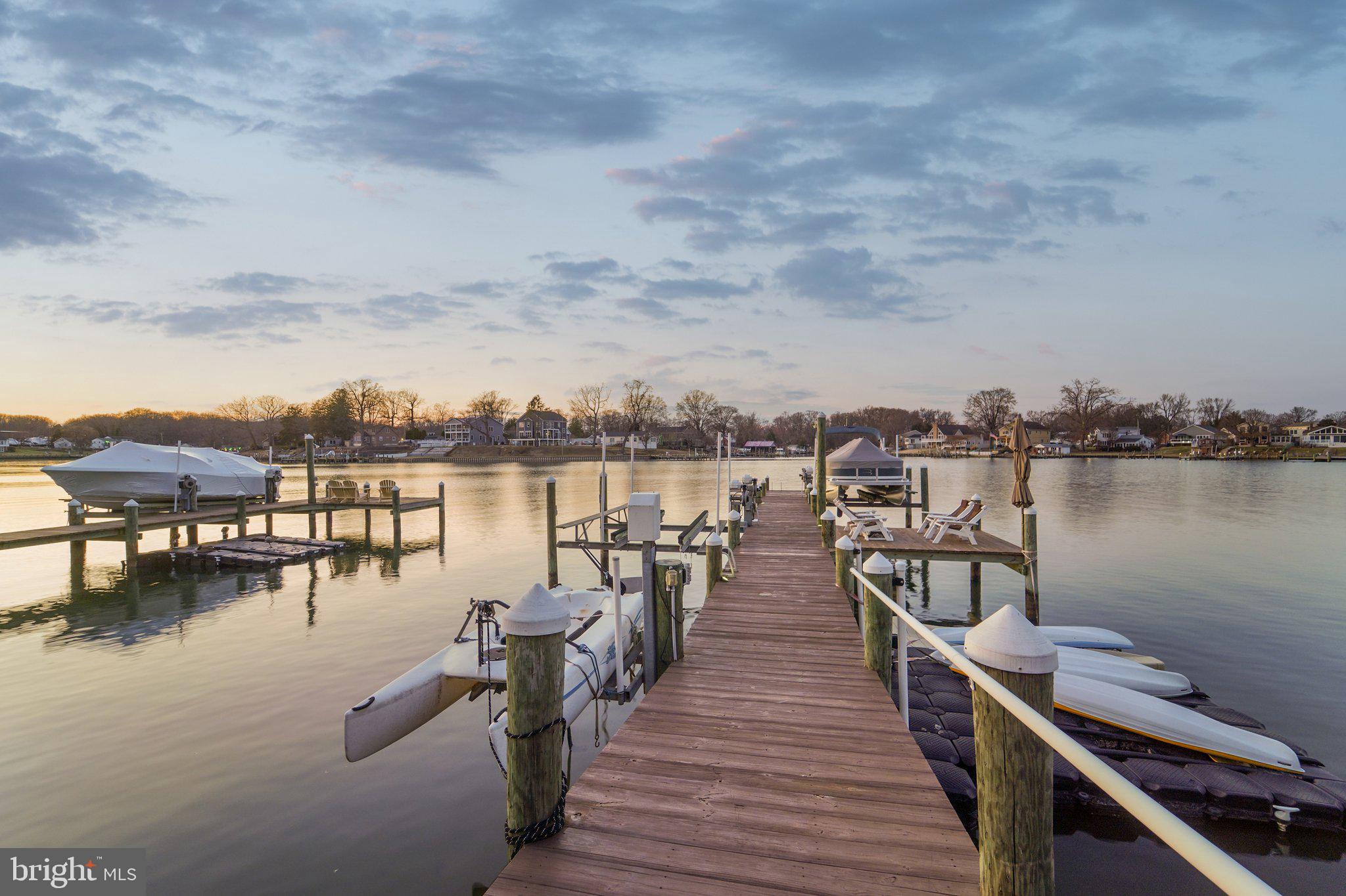 424 Katherine Avenue Baltimore, MD 21221 - Photo 4 of 77 a view of a terrace with sitting area