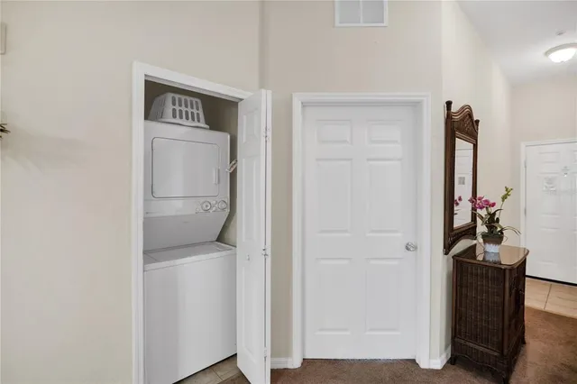 a way to rooms with wooden floor