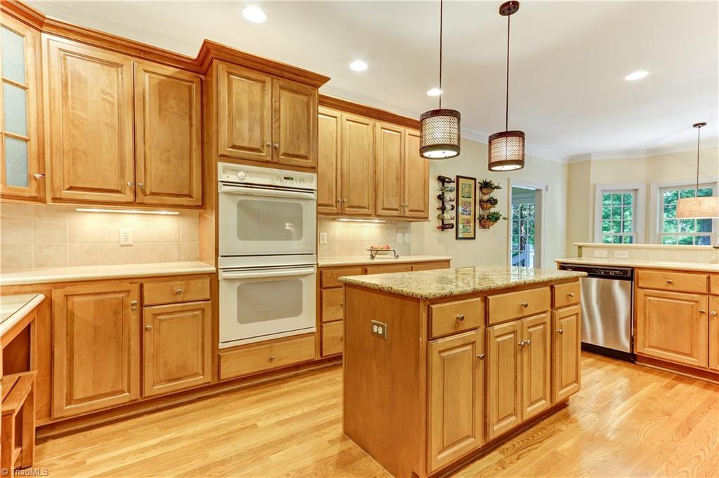 8526 Rosedale Drive Oak Ridge, NC 27310 - Photo 10 of 30 Kitchen