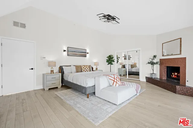 $26,390 | 1121 Roberto Lane, Los Angeles, CA 90077