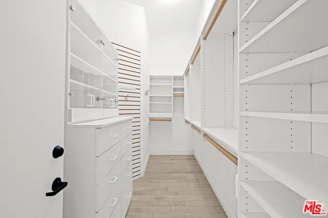 $26,390 | 1121 Roberto Lane, Los Angeles, CA 90077