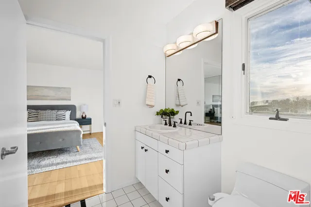 $26,390 | 1121 Roberto Lane, Los Angeles, CA 90077