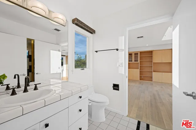 $26,390 | 1121 Roberto Lane, Los Angeles, CA 90077