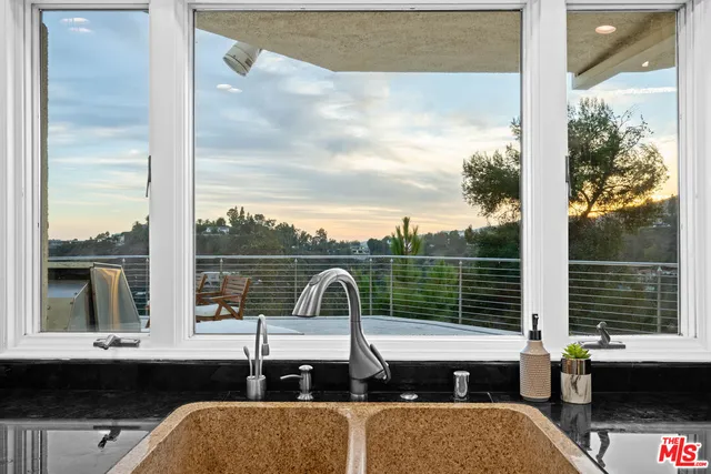 $26,390 | 1121 Roberto Lane, Los Angeles, CA 90077