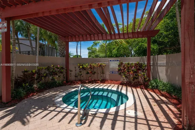 $329,000 | 9937 Nob Hill Place, Unit 1637, Sunrise, FL 33351