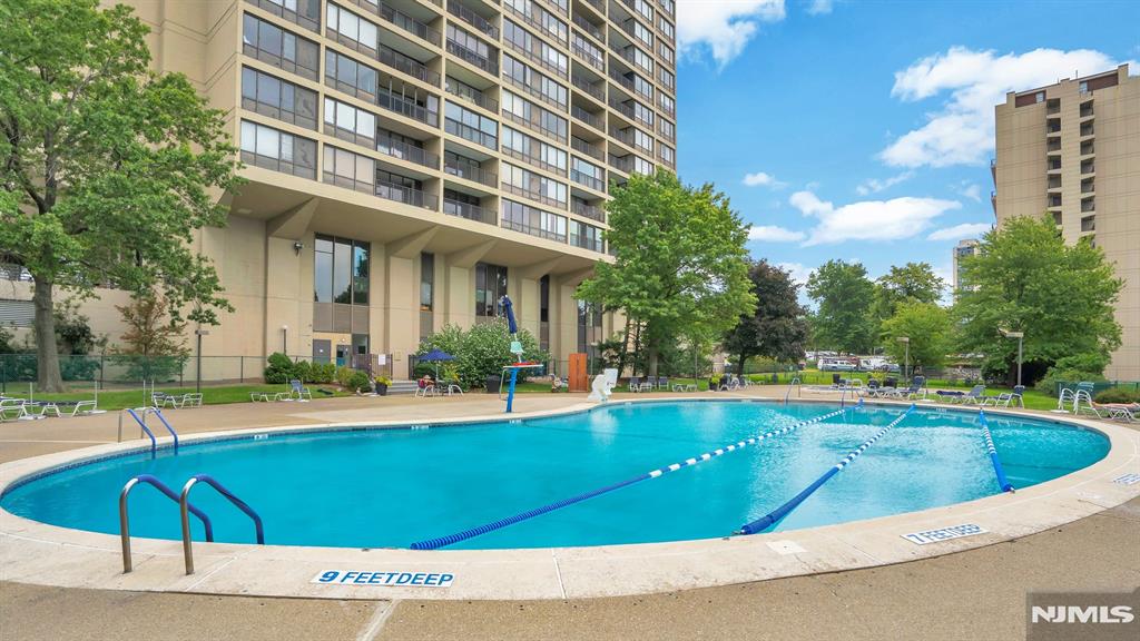 2 Horizon Road, Unit 1418 Fort Lee, NJ 07024 - Photo 19 of 22