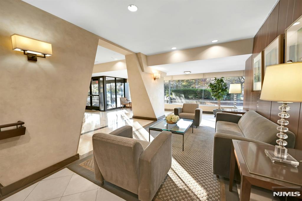 2 Horizon Road, Unit 1418 Fort Lee, NJ 07024 - Photo 2 of 22