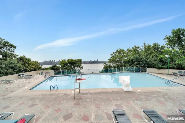 $195,000 | 2 Horizon Road, Unit 1418, Fort Lee, NJ 07024