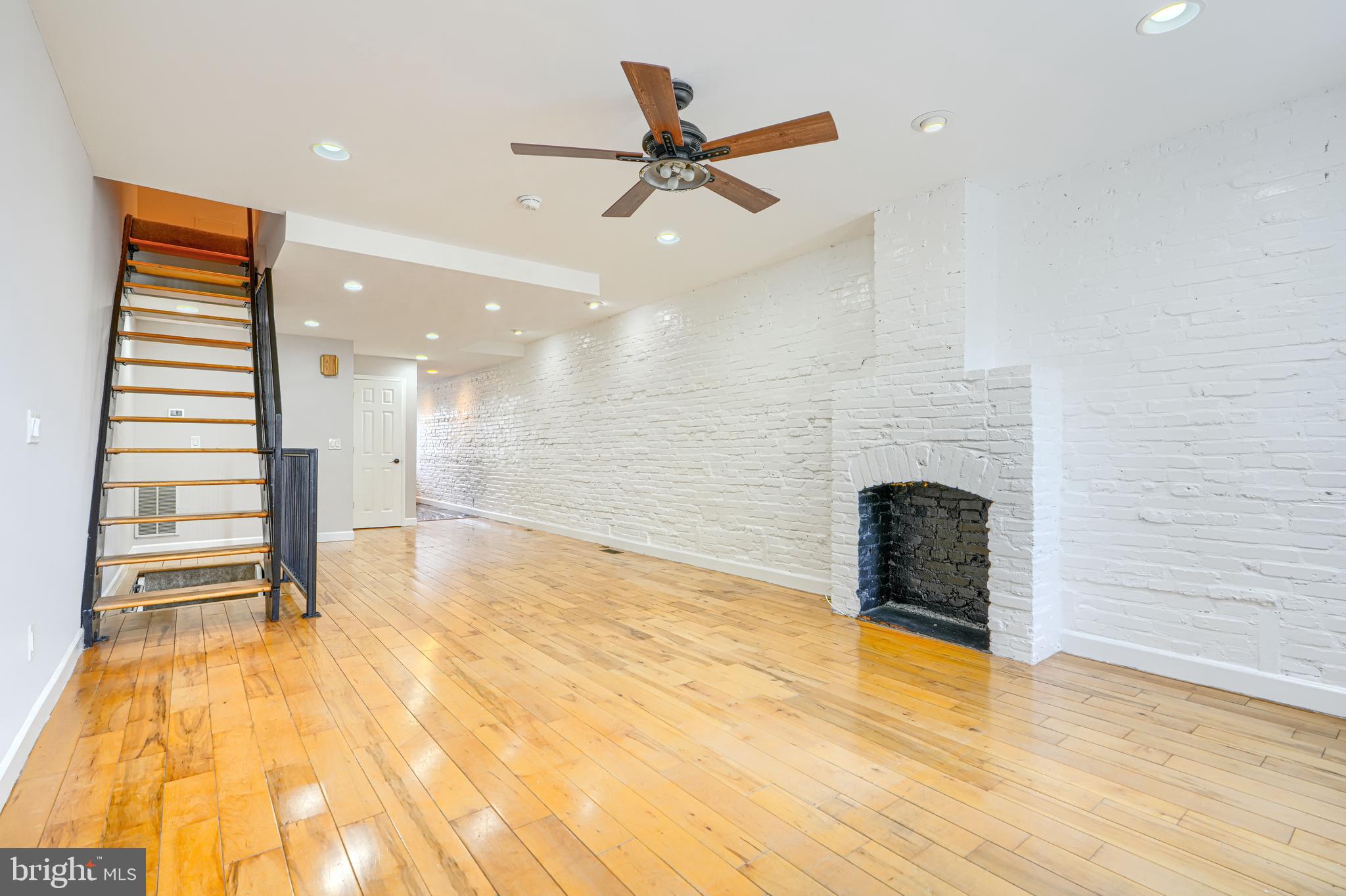 135 West Ostend Street Baltimore, MD 21230 - Photo 4 of 36
