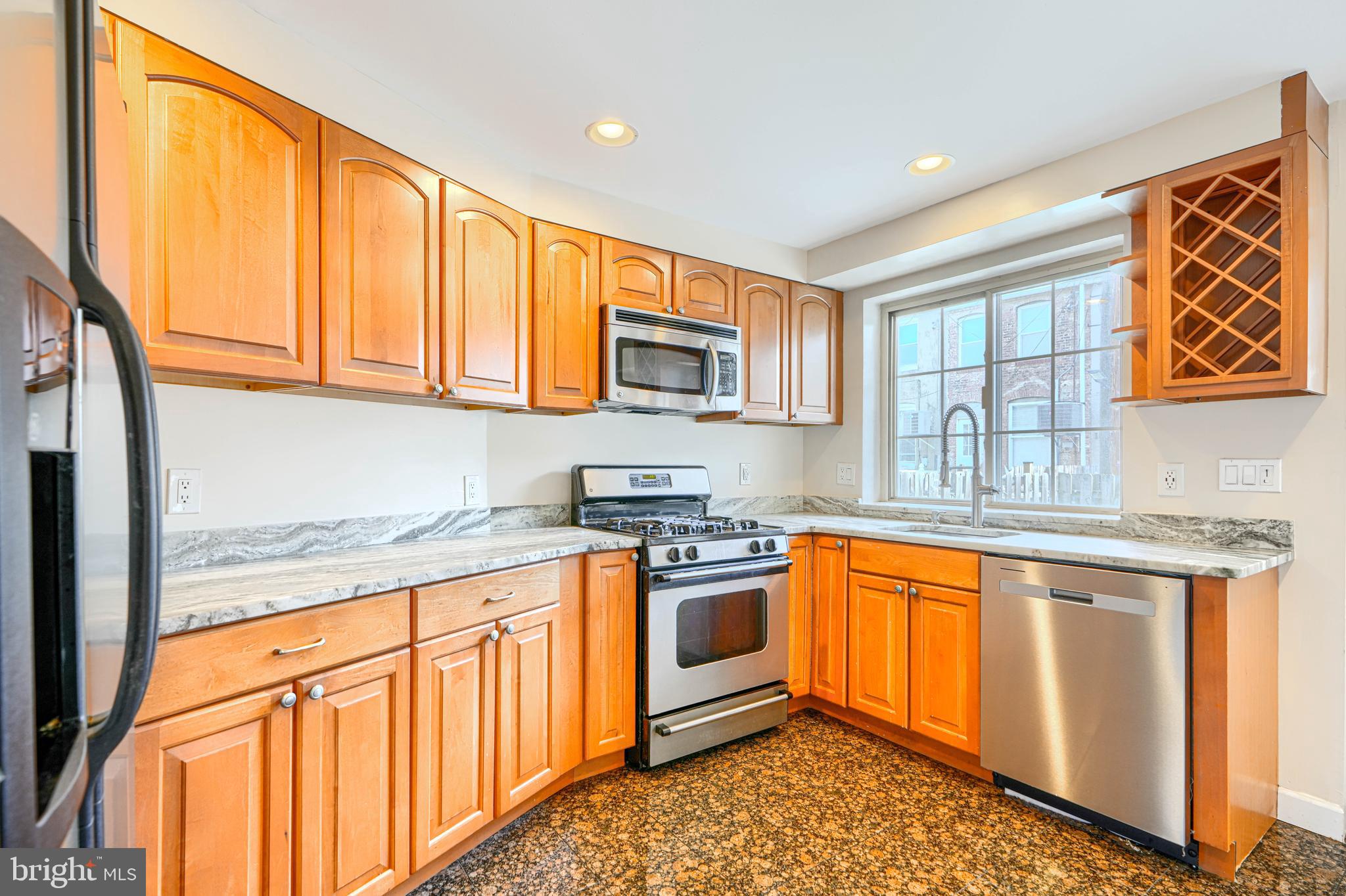 135 West Ostend Street Baltimore, MD 21230 - Photo 10 of 36