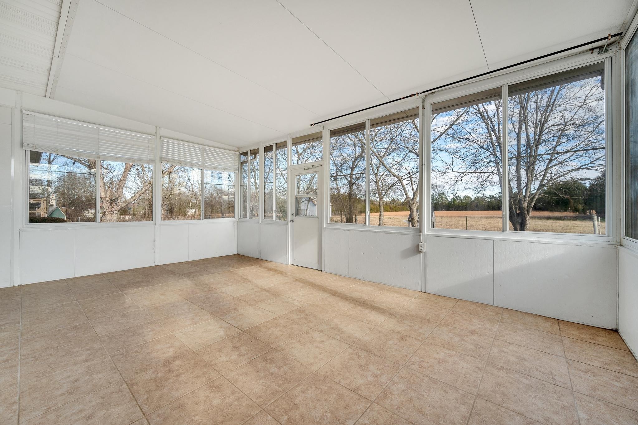 1077 Weeks Road Murfreesboro, TN 37127 - Photo 13 of 51 Gallery Image 13