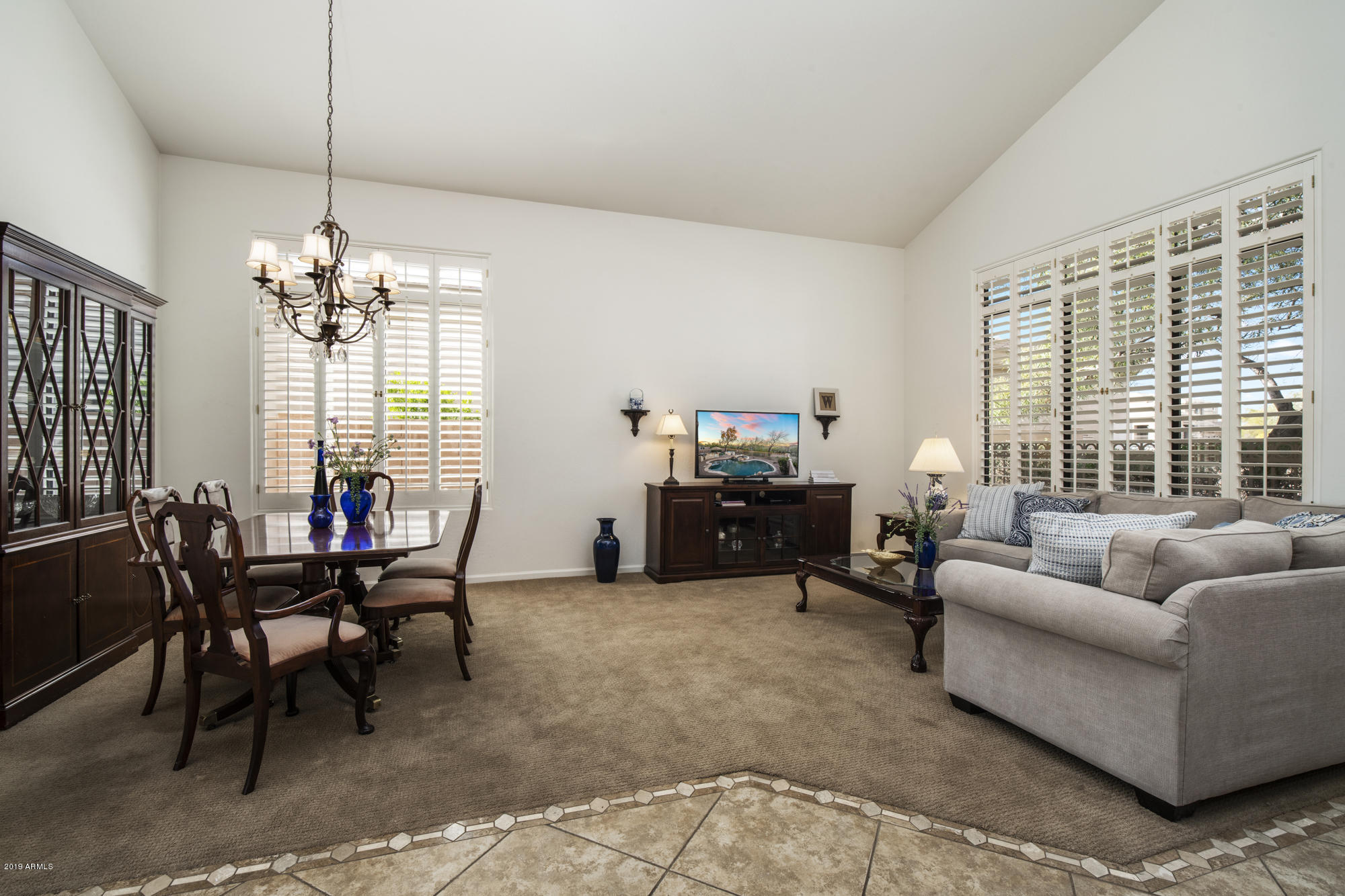 5205 East Hashknife Road Phoenix, AZ 85054 - Photo 11 of 67 Living/Dining Room