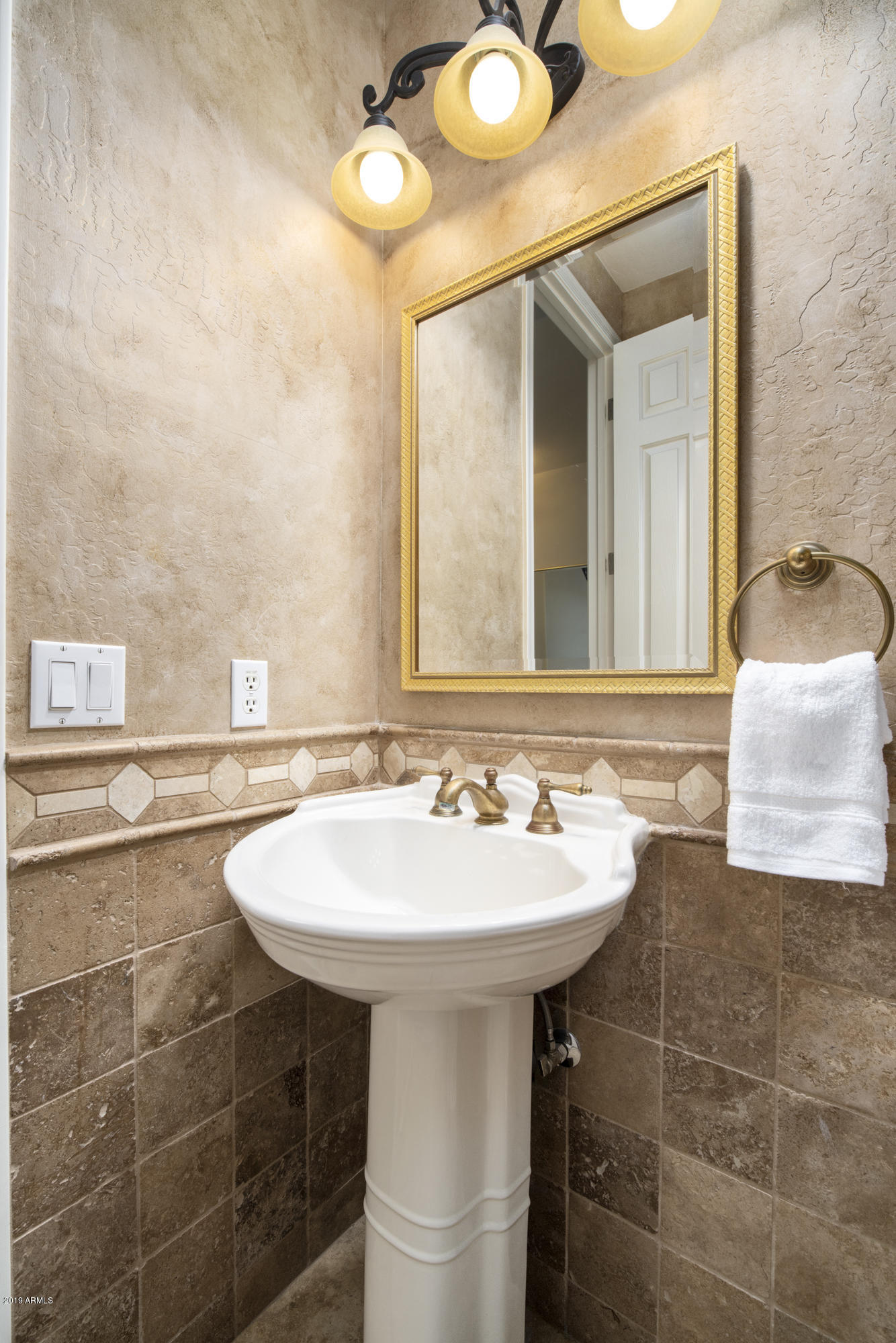 5205 East Hashknife Road Phoenix, AZ 85054 - Photo 35 of 67 Powder Room