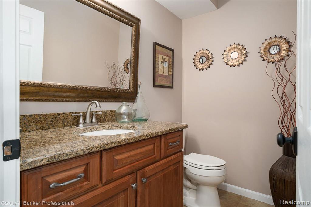 1287 Muirwood Court Rochester Hills, MI 48306 - Photo 18 of 44