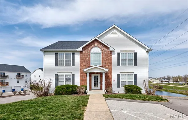 $170,000 | 21 Homefield Gardens Drive, Unit 28N, O'Fallon, MO 63366