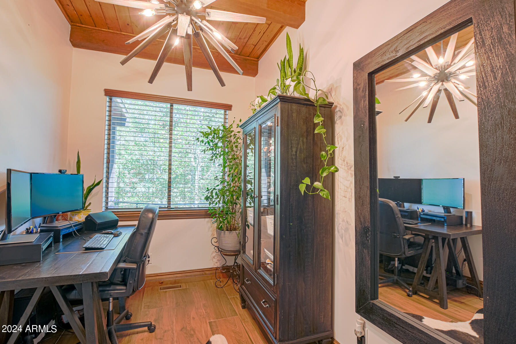 6038 Orion Show Low, AZ 85901 - Photo 29 of 95 Entry to Owners Suite