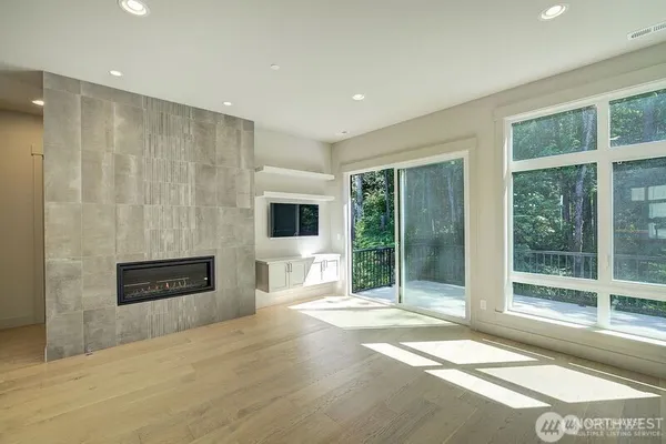 $6,300 | 4262 216th Place Southeast, Issaquah, WA 98029