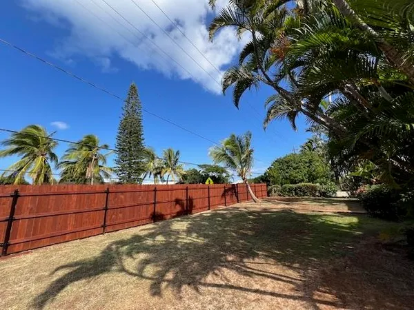 $4,975 | 676 Hana Highway, Paia, HI 96779