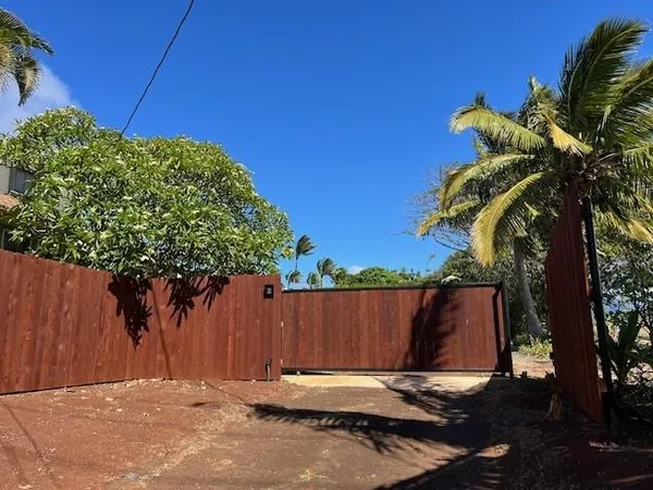 $4,975 | 676 Hana Highway, Paia, HI 96779