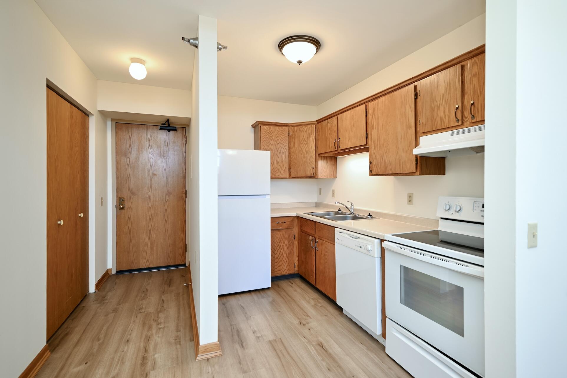 157 West 3rd Street Winona, MN 55987 - Photo 17 of 25 Apt One-3