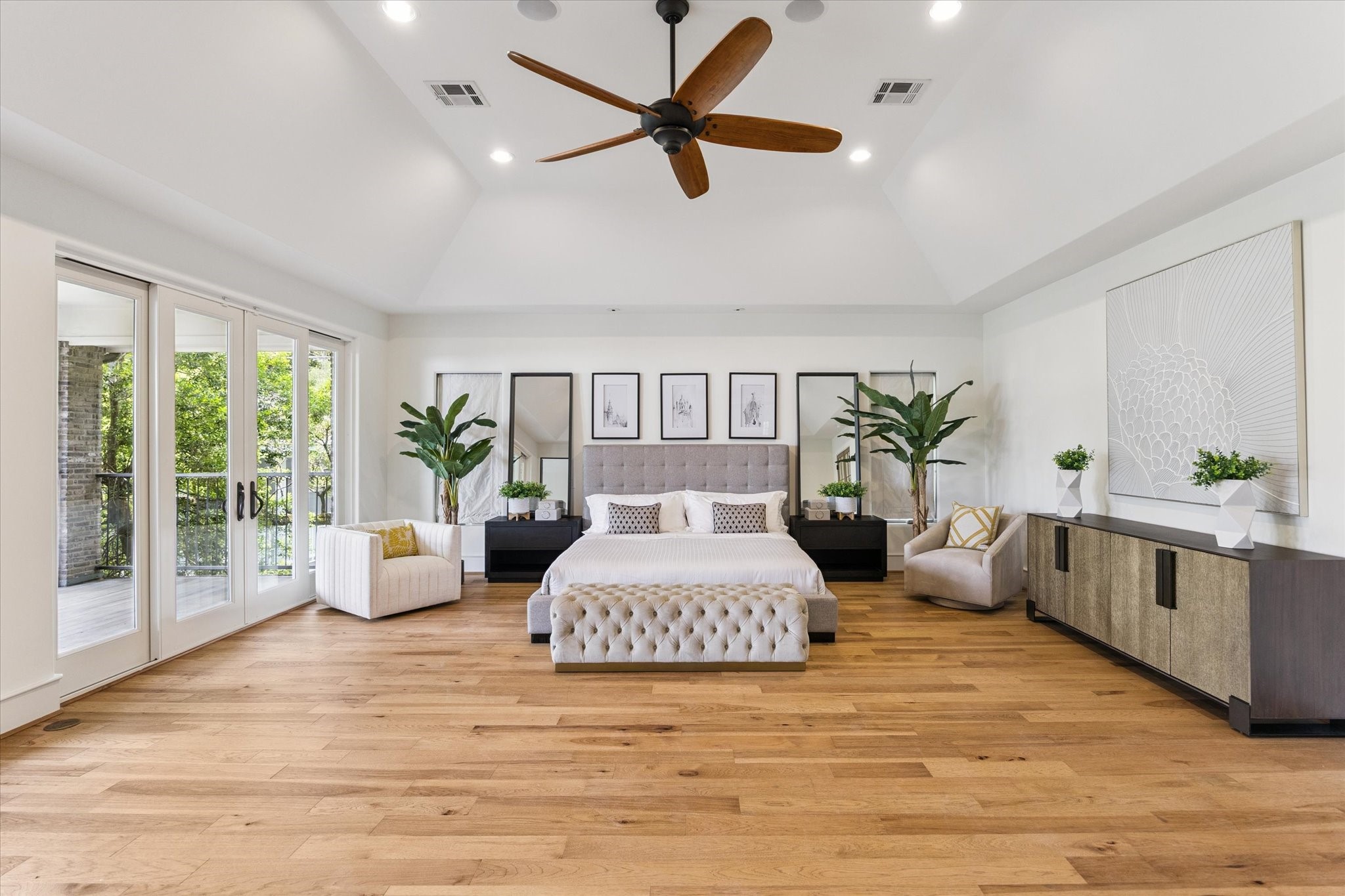 5309 Cherokee Street Houston, TX 77005 - Photo 12 of 40 a living room with furniture and a large window