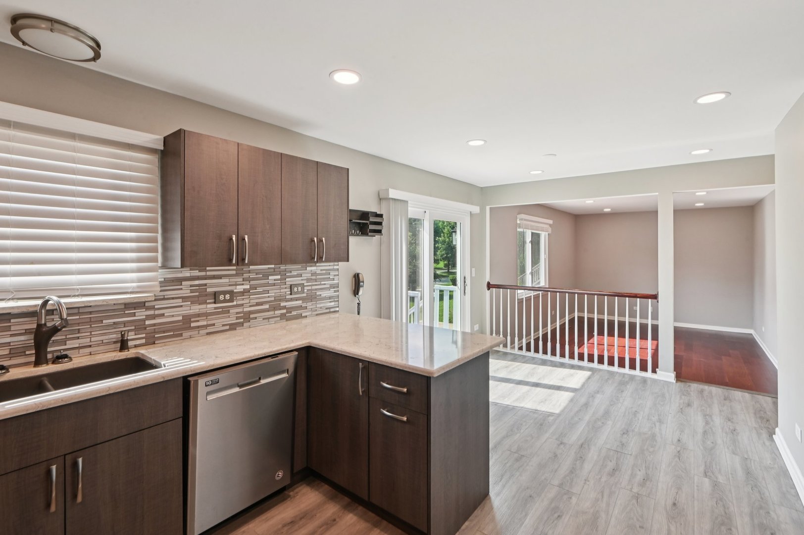 440 Kelly Court Romeoville, IL 60446 - Photo 3 of 47 Gallery Image 3