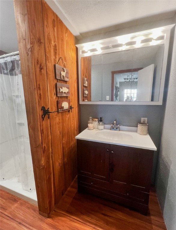 1188 Private 6030 Cameron, TX 76520 - Photo 13 of 28 a bathroom with a sink and mirror