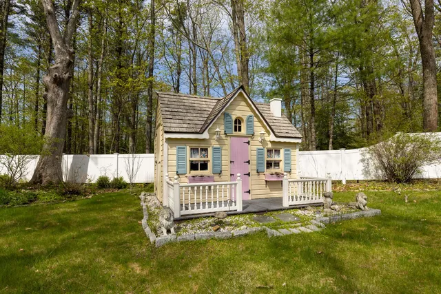 $1,350,000 | 31 Rebecca Road, Ogunquit, ME 03907