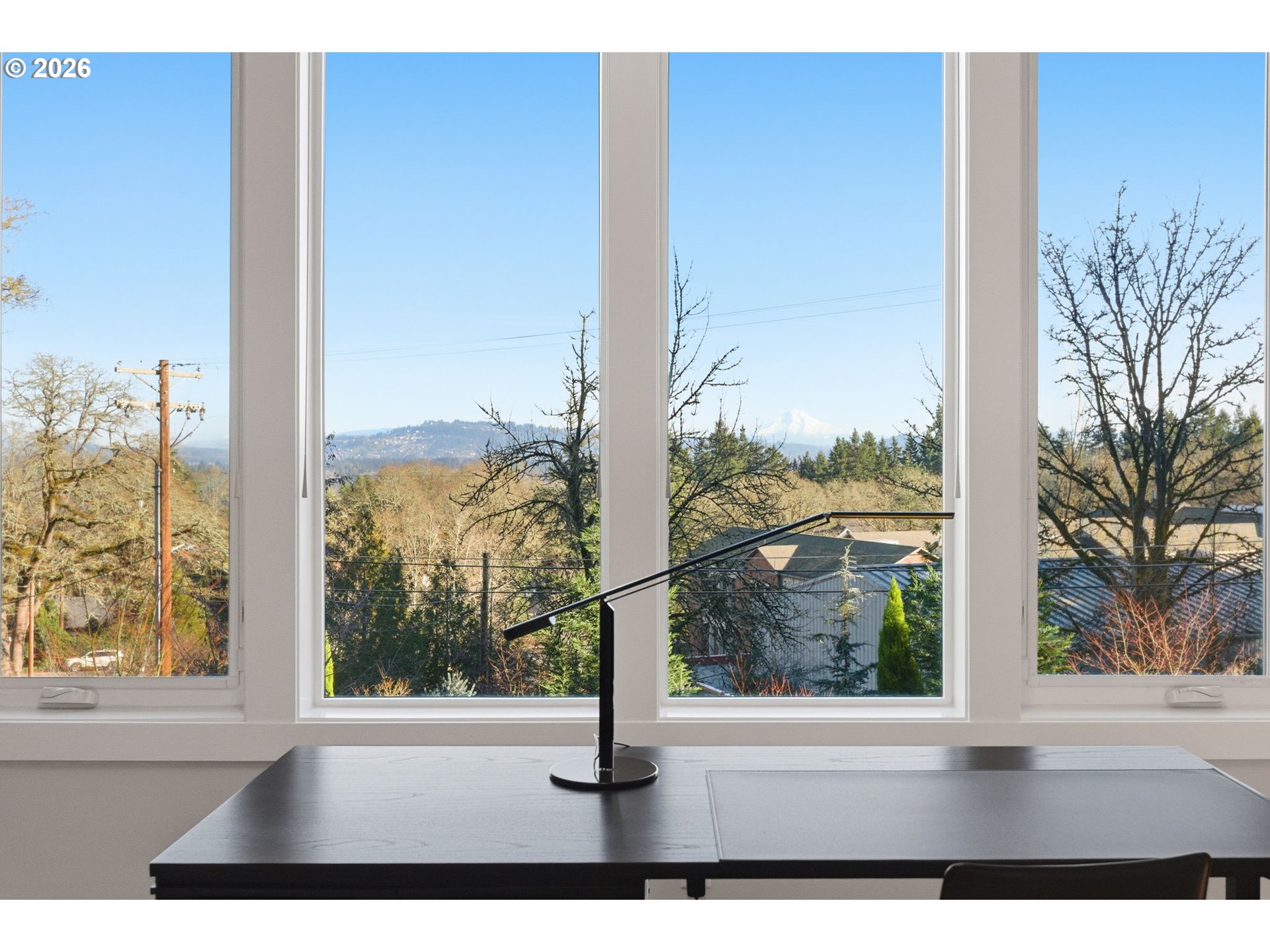 2123 South Military Road Portland, OR 97219 - Photo 11 of 47 a view of an empty room and window