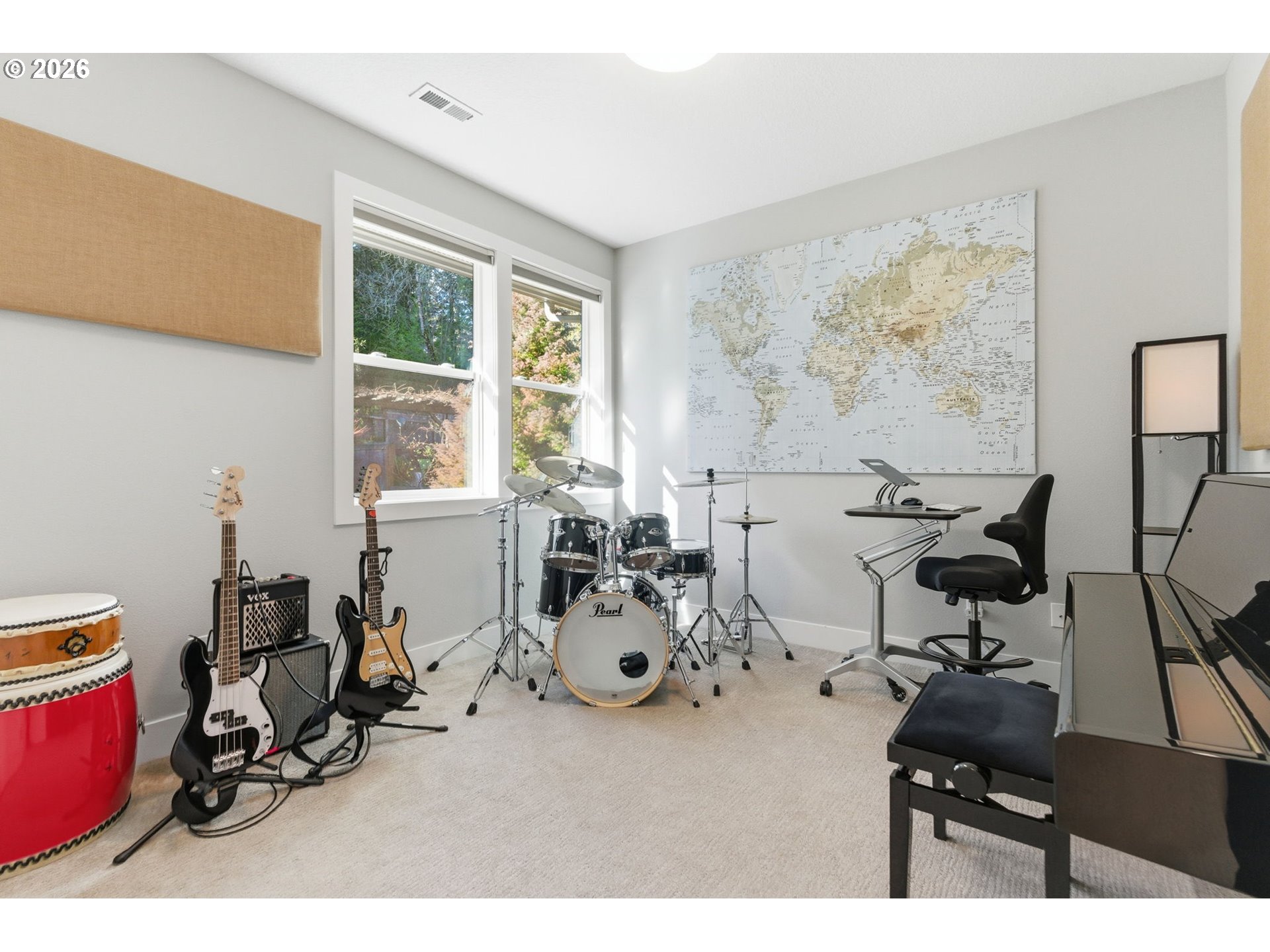 2123 South Military Road Portland, OR 97219 - Photo 34 of 47 a room with gym equipment and a large window