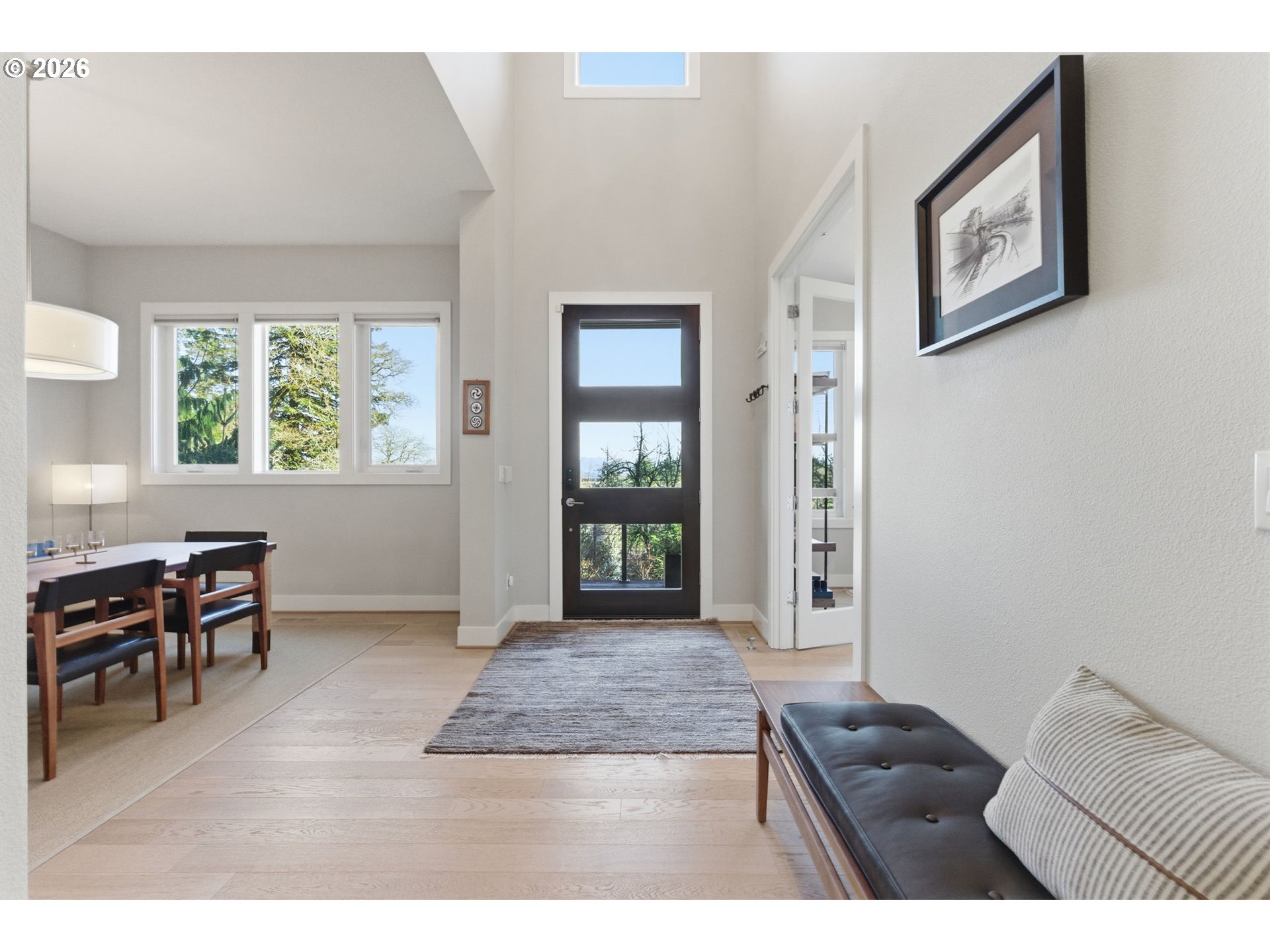 2123 South Military Road Portland, OR 97219 - Photo 8 of 47 a living room with furniture and a window