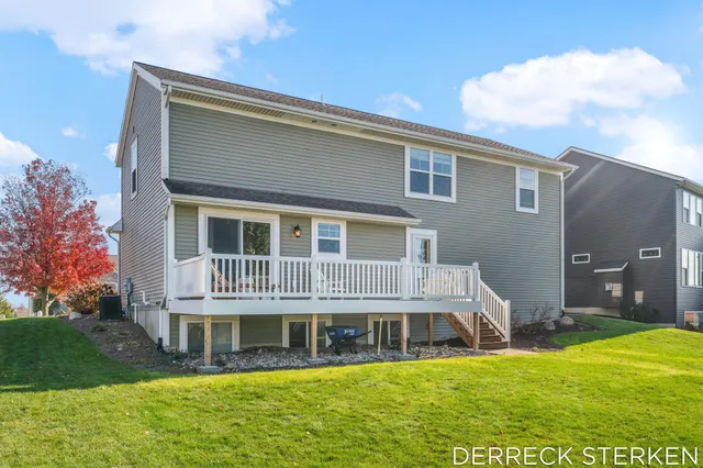 $475,000 | 2749 Blue Stem Drive, Zeeland, MI 49464
