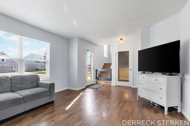 $475,000 | 2749 Blue Stem Drive, Zeeland, MI 49464