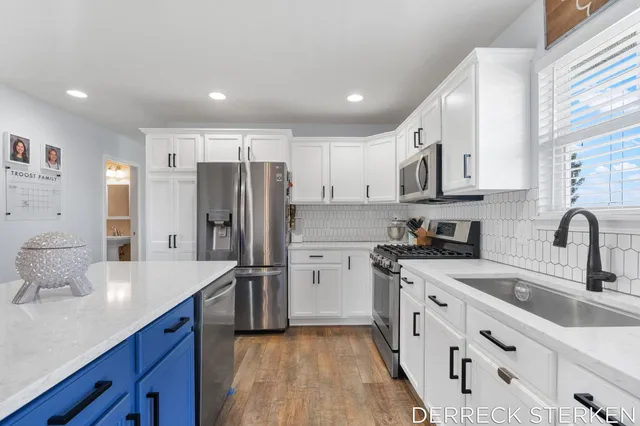 $475,000 | 2749 Blue Stem Drive, Zeeland, MI 49464