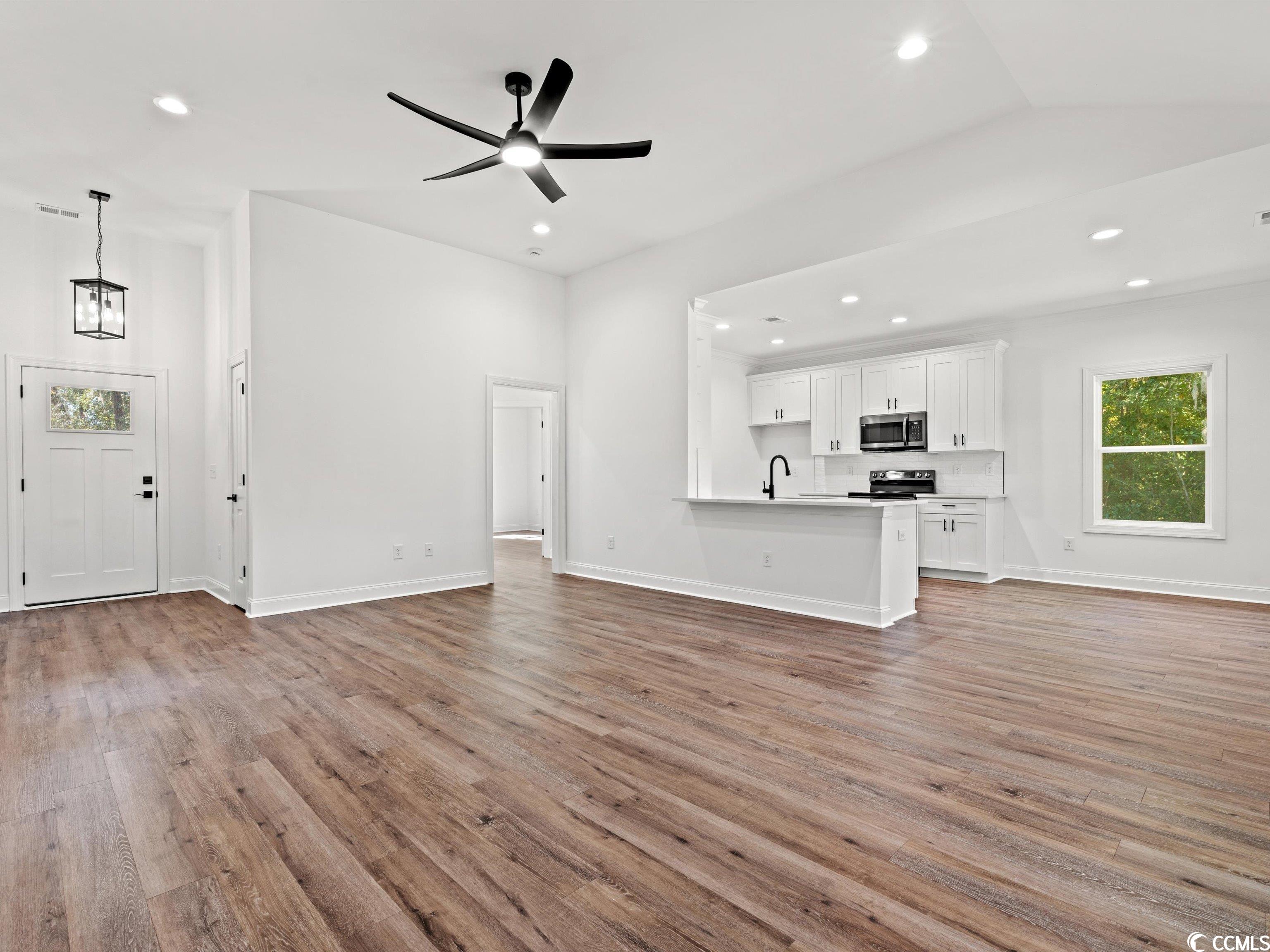 1029 Kings Road Conway, SC 29526 - Photo 9 of 32