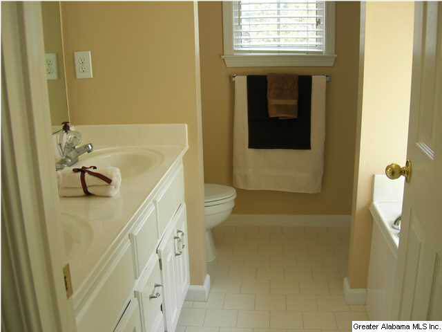911 Jackson Circle Helena, AL 35080 - Photo 8 of 13