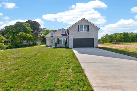 $469,900 | 237 Copperas Creek Road, Tullahoma, TN 37388