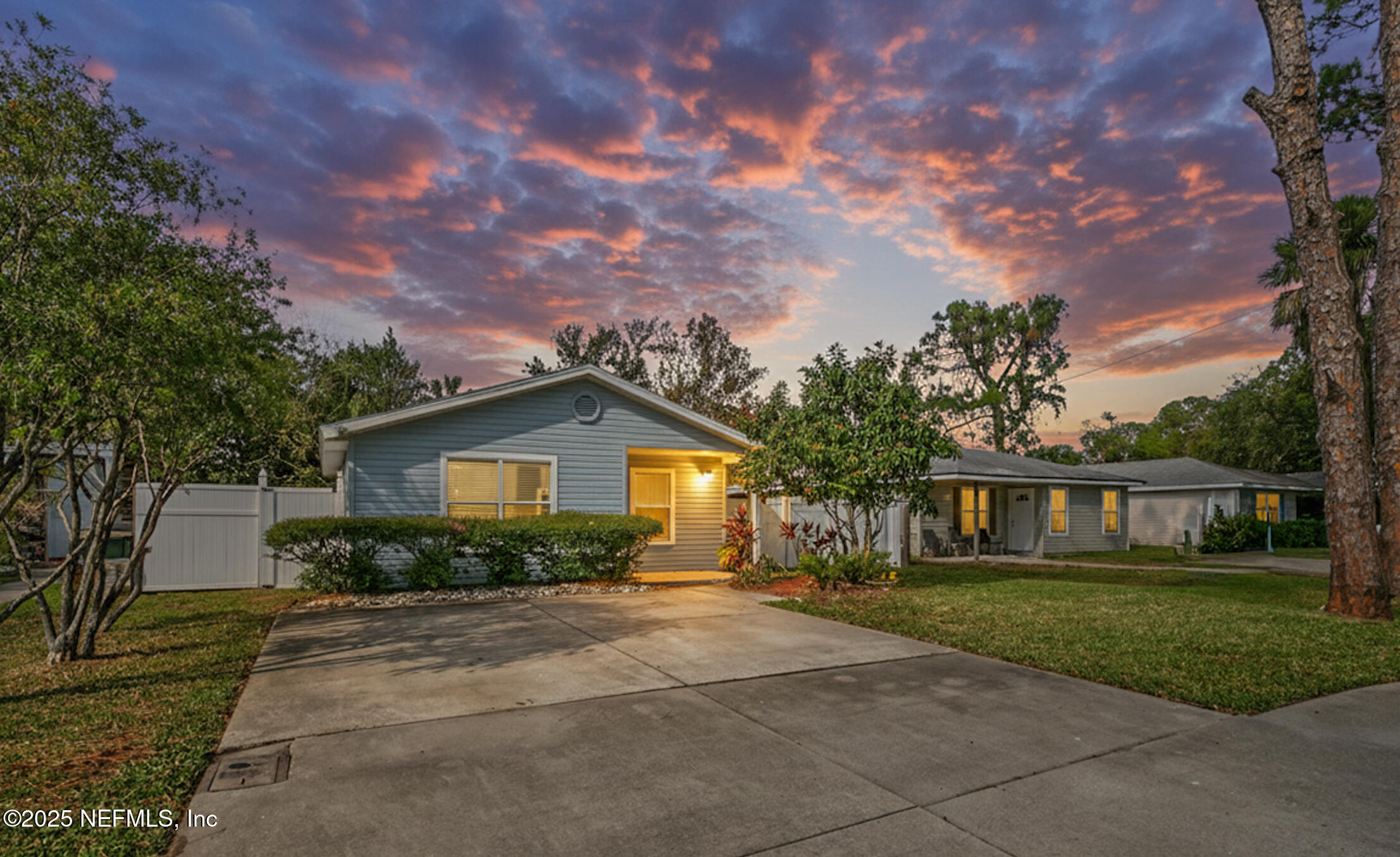 1528 Jordan Street Atlantic Beach, FL 32233 - Photo 3 of 24 001-1528JordanStreet-AtlanticBeach-FL-32