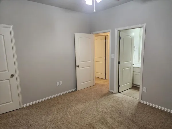 $1,600 | 151 North Meadows Drive, Granbury, TX 76048