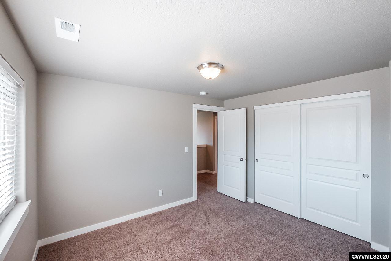 2708 Northwest Amble Side Street Albany, OR 97321 - Photo 26 of 34