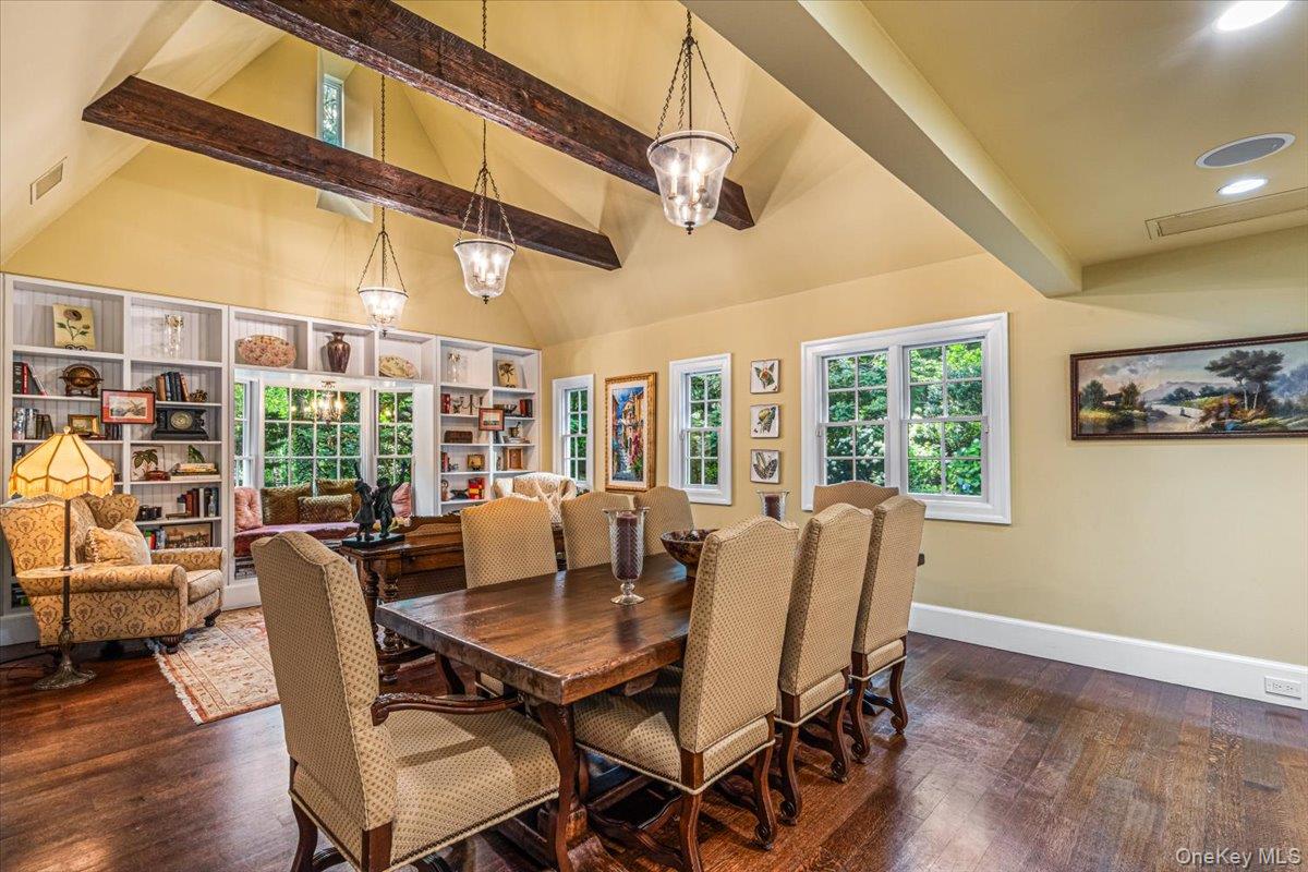 39 Cherry Lane Syosset, NY 11791 - Photo 8 of 43