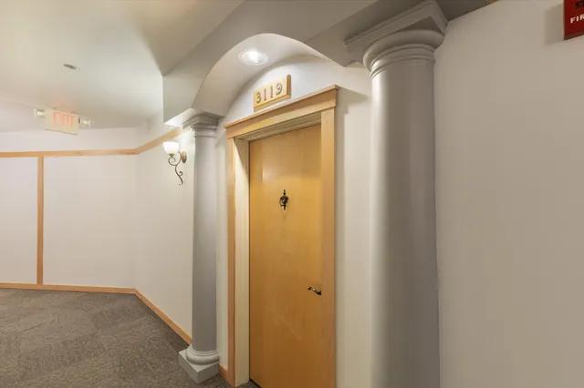 $459,900 | N51W34861 East Wisconsin Avenue, Unit 3119, Oconomowoc, WI 53069