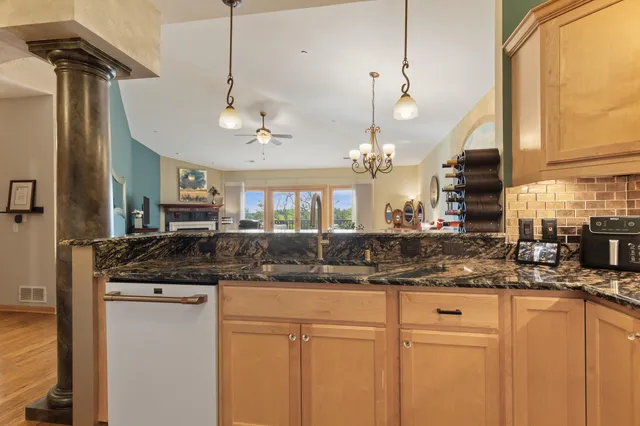 $459,900 | N51W34861 East Wisconsin Avenue, Unit 3119, Oconomowoc, WI 53069