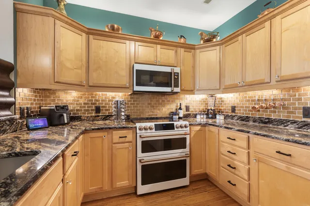 $459,900 | N51W34861 East Wisconsin Avenue, Unit 3119, Oconomowoc, WI 53069