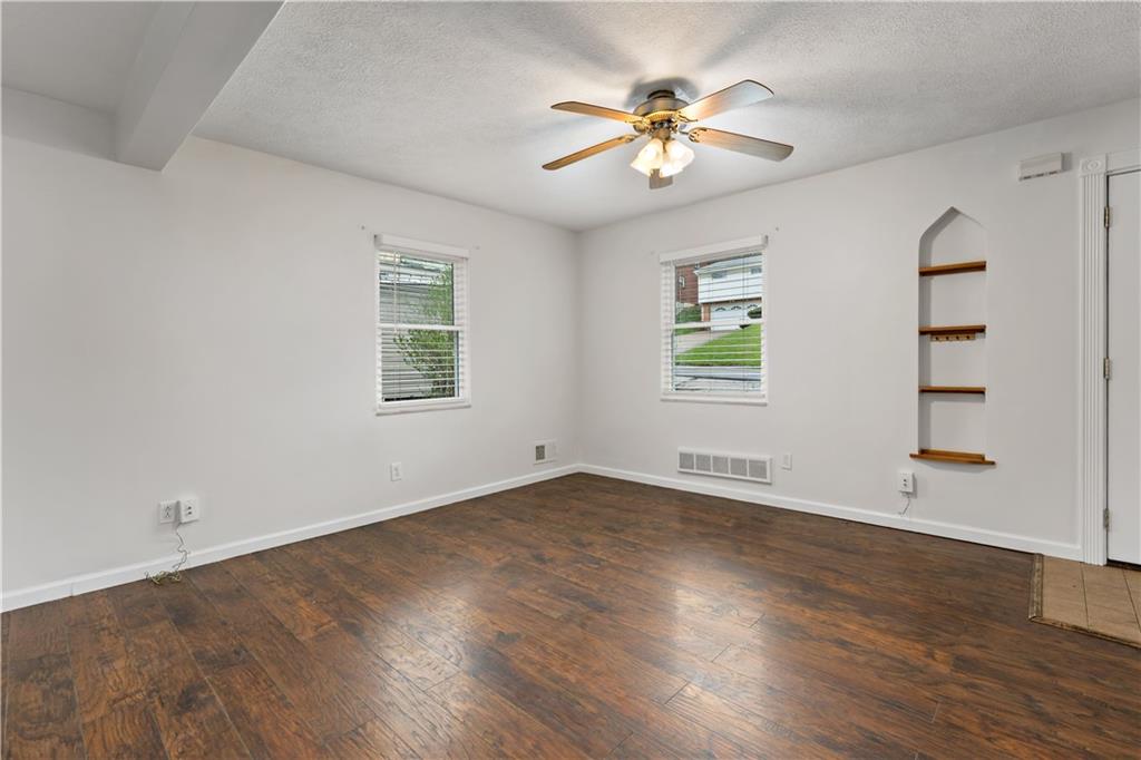 4629 Mt Troy Rd Extension Pittsburgh, PA 15214 - Photo 7 of 34 Gallery Image 7
