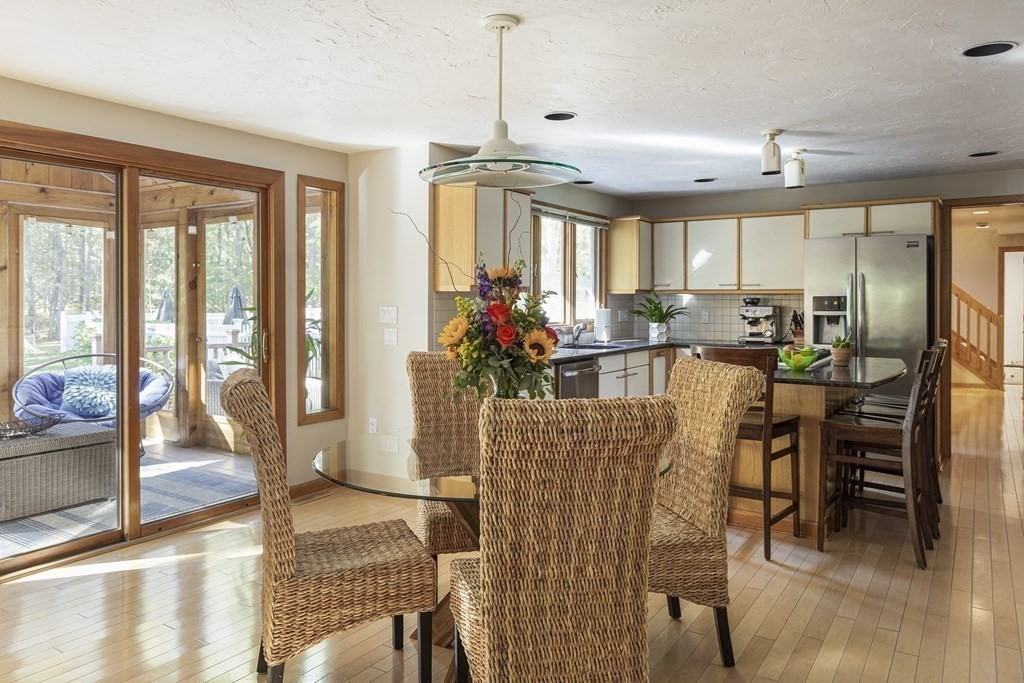10 Gibbon Road Hopkinton, MA 01748 - Photo 5 of 41 Gallery Image 5