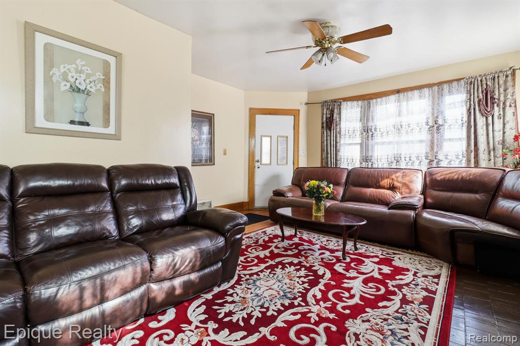 5834 Wayne Road Romulus, MI 48174 - Photo 4 of 15